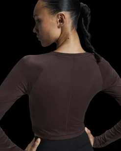 Performance Shirts-On Movement Lg-T Crop for Women