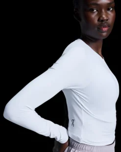 Performance Shirts-On Movement Lg-T Crop for Women