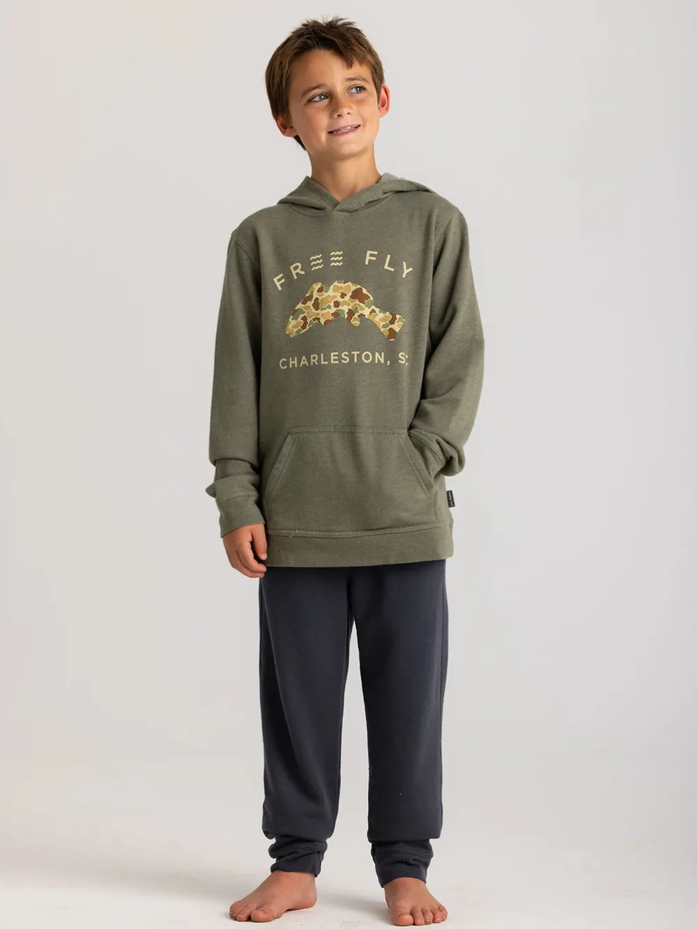 Insulation-Free Fly Apparel Vintage Camo Redfish Fleece Hoodie for Youth Heather Fatigue